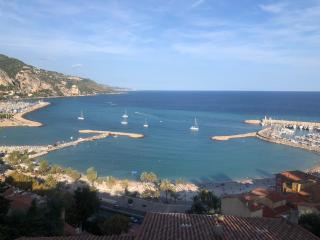 le petit bateau - Menton - 8