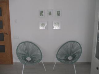 Apartamento recién reformado y climatizado en ubicación inmejorable. - 3