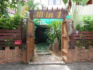 All in 1 Guesthouse - Chiang Mai - 0