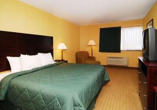 AmericInn by Wyndham Marshfield - Marshfield - 2