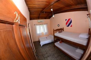 Tsunami Hostel - Tamarindo - 2