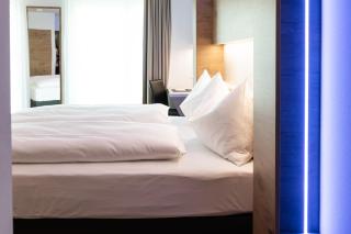 TRIP INN JET HOTEL Zürich Airport - 1