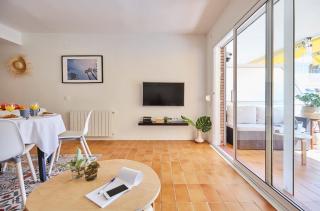 Beachfront Resort Apartment - Castelldefels - 1