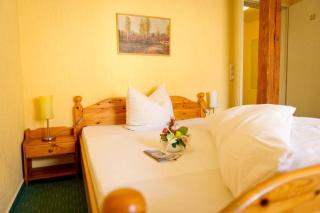 Hotel Restaurant Zum Postillion - Soltau - 9
