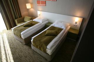 Hotel EMPIRE - Trnava - 8