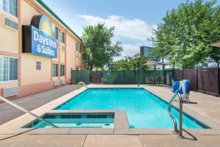 Days Inn & Suites by Wyndham Wichita - Wichita - 8