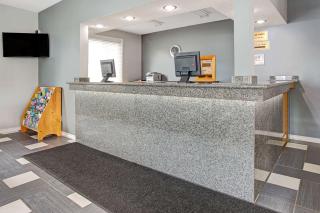 Howard Johnson by Wyndham Gananoque - Gananoque - 4