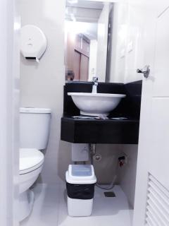Tess and Tessha Condotel near T3 Airport - Manila - 8