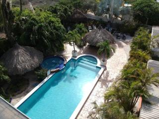 Bananas Apartments Adults Only - Palm-Eagle Beach - 8