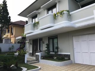 Kensington Villa - Bongkor - 0