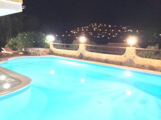VILLA VITTORIA with PRIVATE HEATED SWIMMING POOL COMPLETE WITH HIDROMASSAGE FOR EXCLUSIVE USE , SEA VIEW, 150 METERS FROM THE BEACH - Torre delle Stelle - 6
