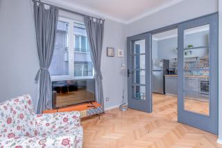 Dondukov Boulevard Two Bedroom Designer Suite - Sofia - 9