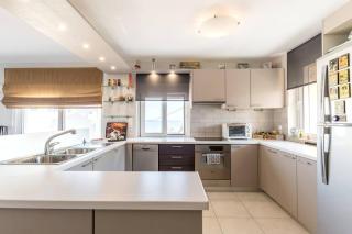 Savva's Surf House - Artemida - 4