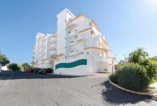 Albufeira Centrally Located Apartment with Pool View - Albufeira - 8
