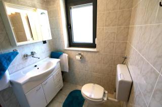 Apartments and rooms by the sea Pirovac, Sibenik - 13654 - 2