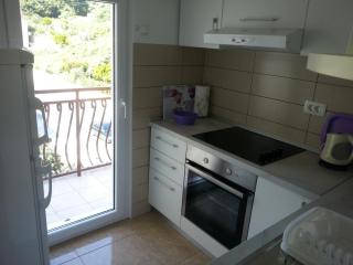 Family friendly seaside apartments Podstrana, Split - 13725 - 9