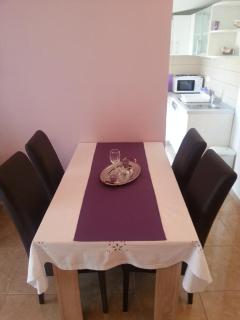 Family friendly seaside apartments Podstrana, Split - 13725 - 1