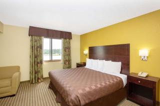 AmericInn by Wyndham Council Bluffs - Council Bluffs - 5