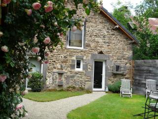 Suites de Campagne Les Eydieux, petits déjeuners inclus - Saint-Angel - 0