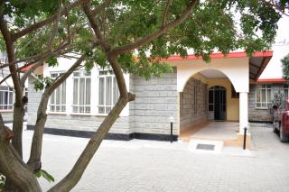 Tommy's Airport Lounge - Nairobi - 0