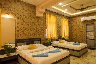 Hotel Tourister - Bombay - 0