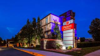 Best Western Premier Toronto Airport Carlingview Hotel - Toronto - 1