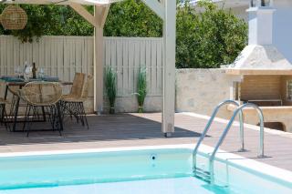 Anesis Villa, with Private Pool & BBQ, By ThinkVilla - Adelianos Kampos - 4
