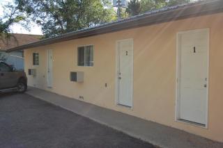The Home Hotel - Boissevain - 5