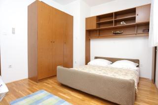 Apartments by the sea Stanici, Omis - 10350 - 4