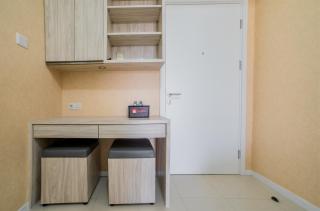 Modern 1BR Apartment Near Cihampelas at Parahyangan Residence By Travelio - Bandung - 1