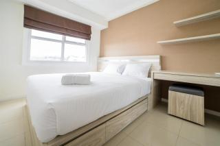 Modern 1BR Apartment Near Cihampelas at Parahyangan Residence By Travelio - Bandung - 0