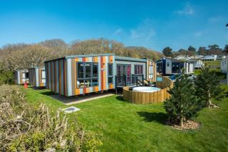 Whitecliff Bay Holiday Park - 1