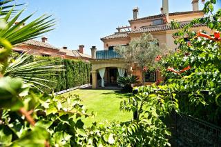The Fairway Vista, Your Luxury Retreat with a Quiet Pool - Pueblo Nuevo de Guadiaro - 8