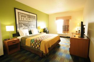 Super 8 by Wyndham Corydon - 9