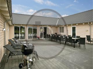 Seven-Bedroom Holiday Home In Frederiksvark - Frederiksværk - 4