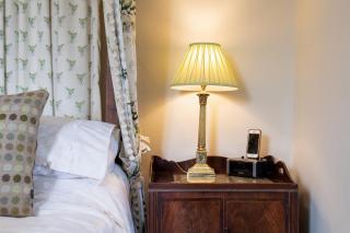 Taldraeth - Old Vicarage Guest House - Penrhyndeudreath - 4