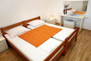 Holiday apartments Vrgada, Biograd - 4200 - 4