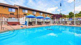 Best Western Kendallville Inn - 7
