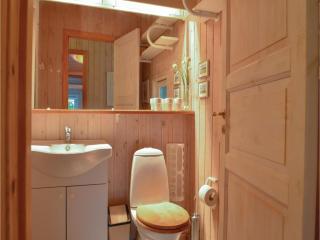 Four-Bedroom Holiday Home In Lokken - 8