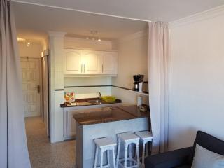 5 min walk from Yumbo 216 - 7
