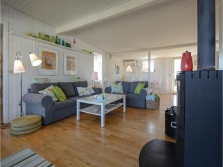 Two-Bedroom Holiday Home In Borkop - 9