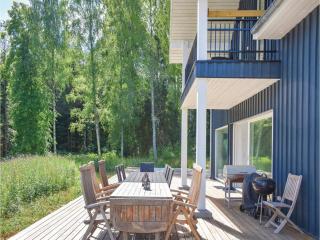 Stunning Home In Tingsryd With Kitchen - Tingsryd - 8