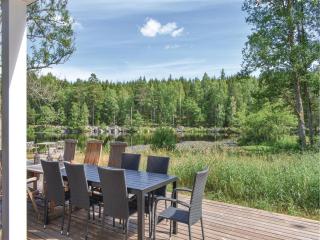 Stunning Home In Tingsryd With Kitchen - Tingsryd - 2