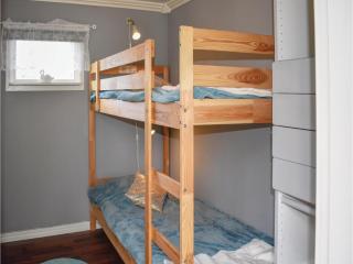 Three-Bedroom Holiday Home In Lottorp - 2