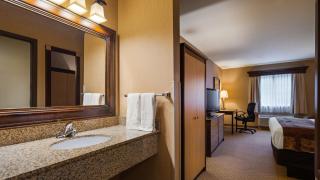 Crandon Inn & Suites - 6