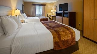 Crandon Inn & Suites - 1