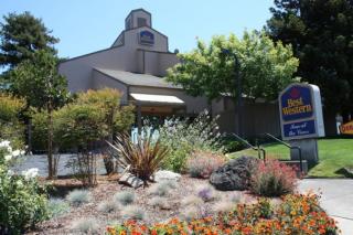 Best Western Plus Inn at the Vines - 9