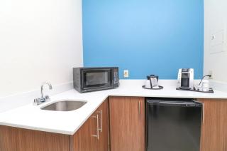 Holiday Inn Express Hotel & Suites Greenville by IHG - Greenville - 3
