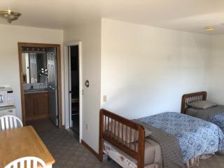 Village Inn Motel - Chatham - 2
