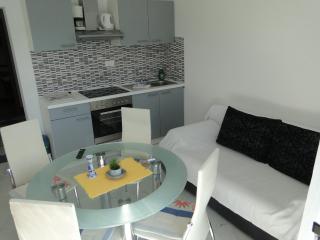 Mir Apartments - Primošten - 4